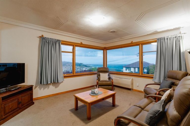 Photo of property in 138 Easther Crescent, Kew, Dunedin, 9012