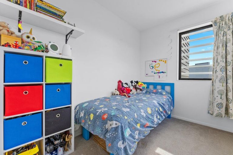 Photo of property in 9 Fuselage Road, Hobsonville, Auckland, 0616