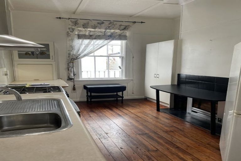 Photo of property in 1/30 Bulteel Street, New Plymouth, 4310