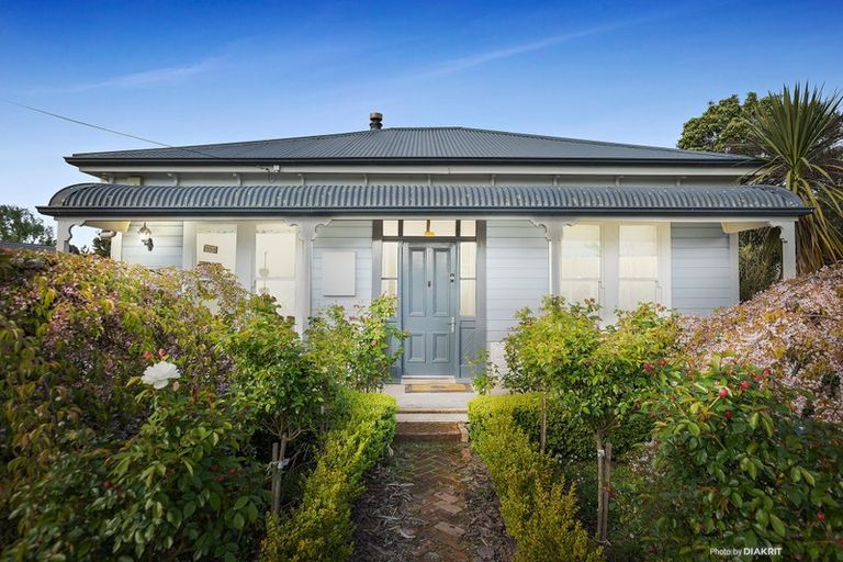 Photo of property in 25 Daniel Street, Martinborough, 5711
