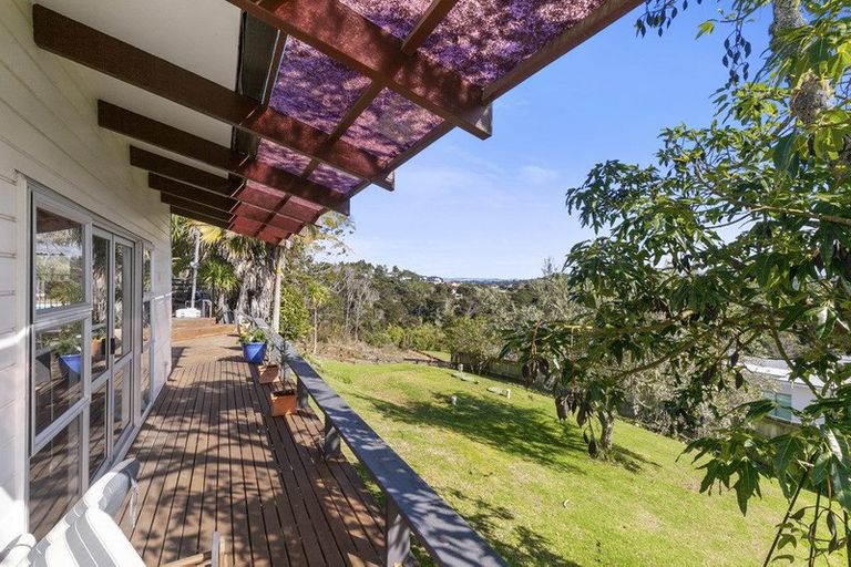 Photo of property in 100 Schnapper Rock Road, Schnapper Rock, Auckland, 0632