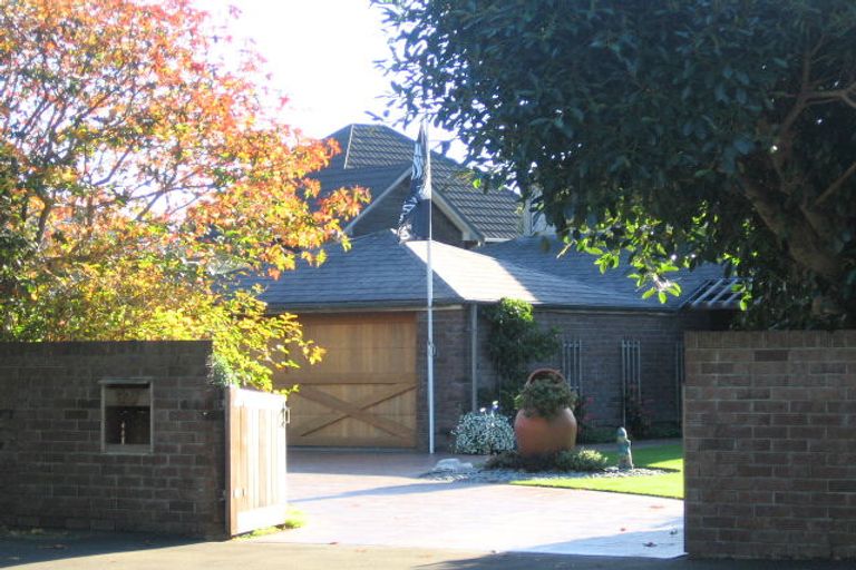 Photo of property in 370 Muritai Road, Eastbourne, Lower Hutt, 5013