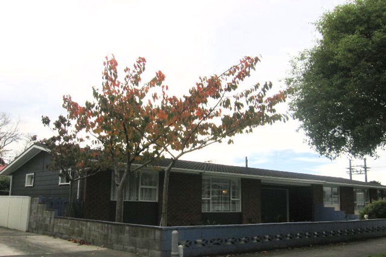 Photo of property in 2 Pencarrow Street, Highbury, Palmerston North, 4412