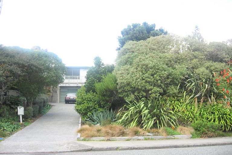 Photo of property in 138 Wellington Road, Paekakariki, 5034