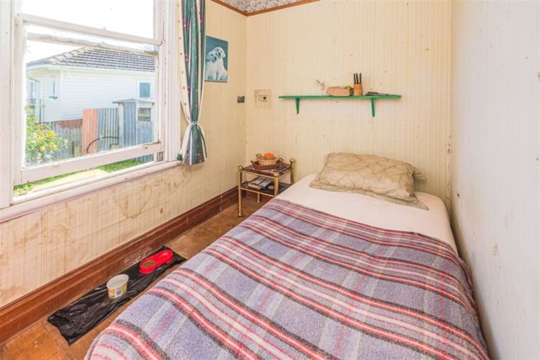 Photo of property in 9 Chester Street, Waverley, 4510