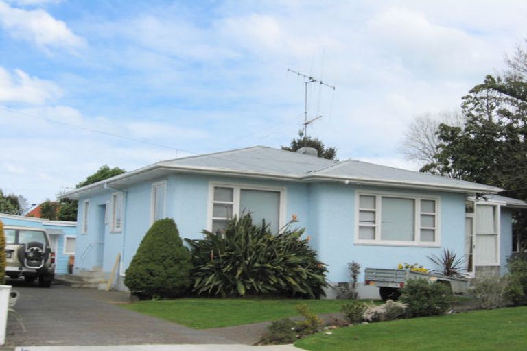 Photo of property in 111 Grey Street, College Estate, Whanganui, 4500