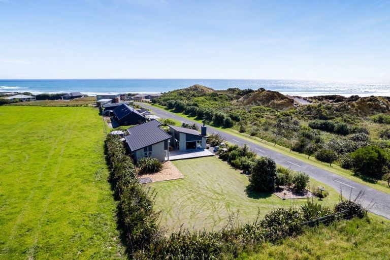 Photo of property in 265 Tai Road, Opunake, 4681