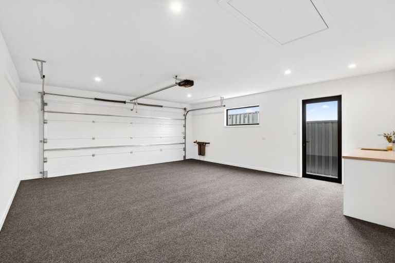 Photo of property in 7 Annie Aranui Drive, Poraiti, 4182