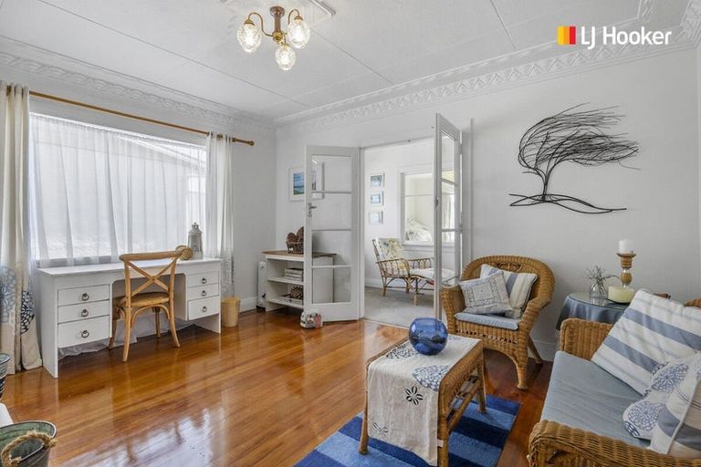 Photo of property in 35 Oxley Crescent, Broad Bay, Dunedin, 9014