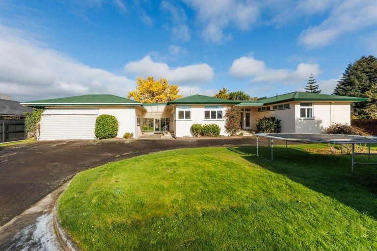 Photo of property in 35 Montgomery Terrace, Hokowhitu, Palmerston North, 4410