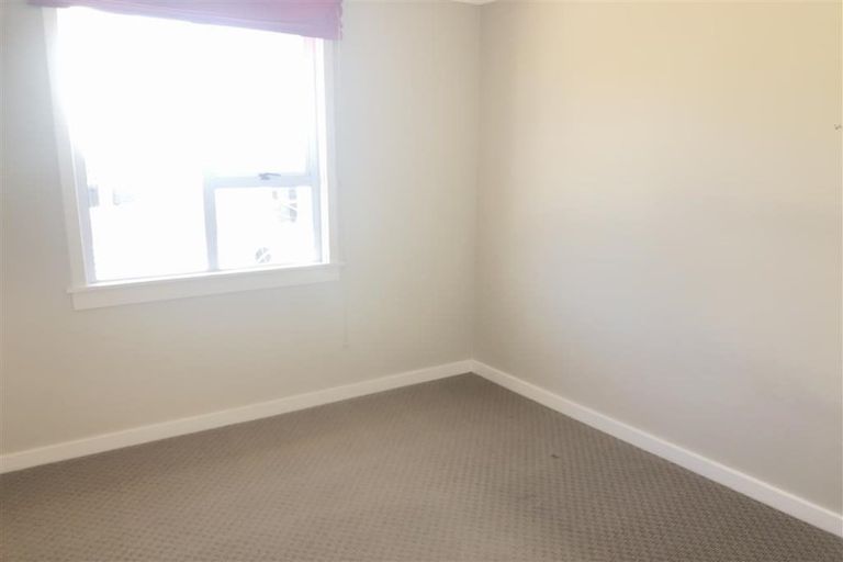 Photo of property in 63 Wallath Road, Westown, New Plymouth, 4310