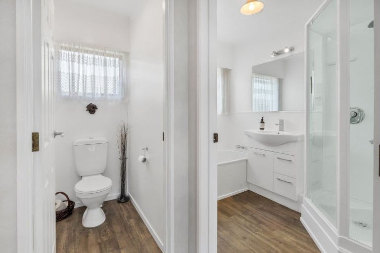 Photo of property in 4 Evelyn Road, Cockle Bay, Auckland, 2014