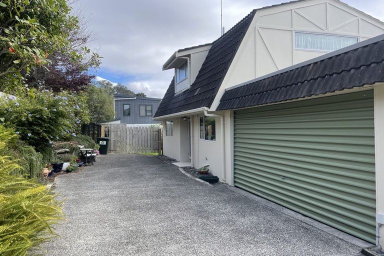 Photo of property in 2/28 Waiau Street, Torbay, Auckland, 0630