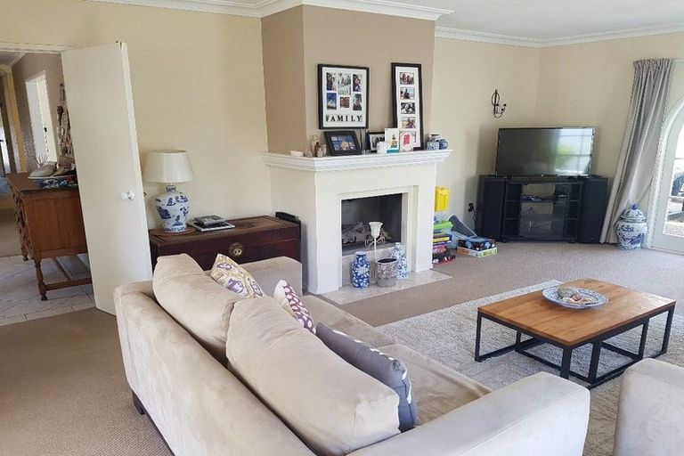 Photo of property in 8 Himalaya Drive, Half Moon Bay, Auckland, 2012