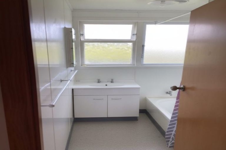 Photo of property in 540 Paremoremo Road, Paremoremo, Auckland, 0632