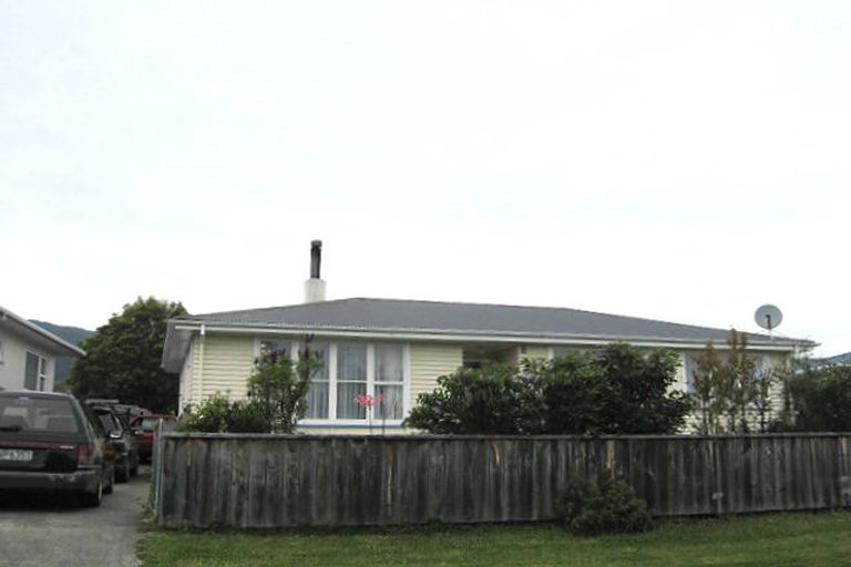 Photo of property in 43 Marlowe Street, Stoke, Nelson, 7011