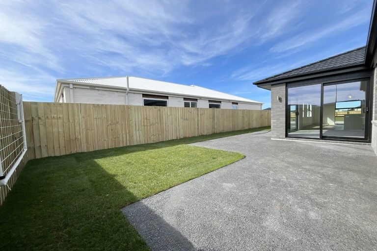 Photo of property in 29 Rita Angus Road, Belfast, 8051