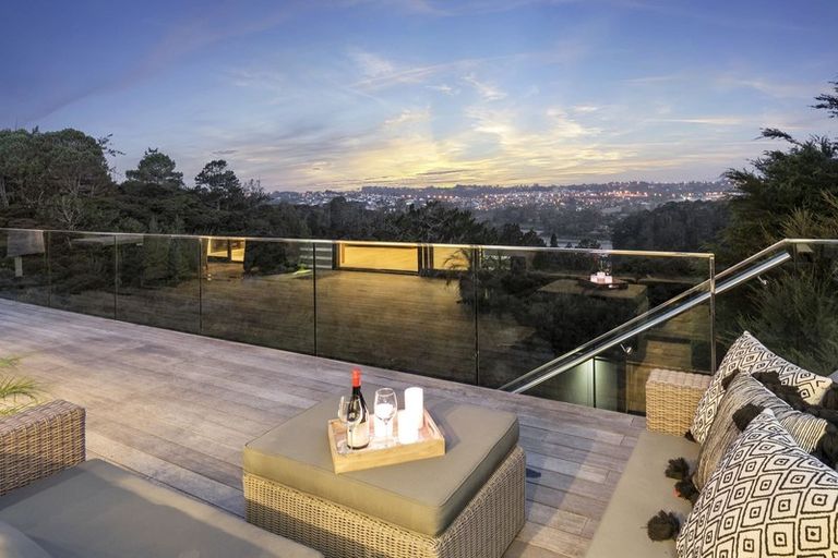 Photo of property in 393 Paremoremo Road, Paremoremo, Auckland, 0632