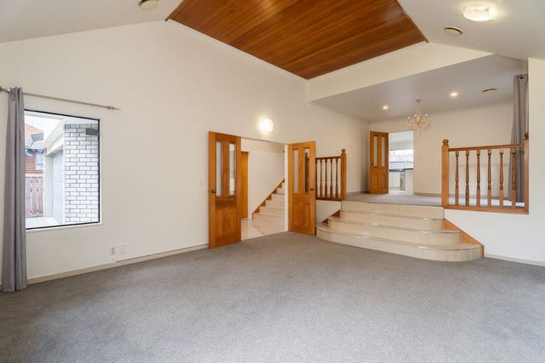 Photo of property in 9 Corsham Grove, Churton Park, Wellington, 6037