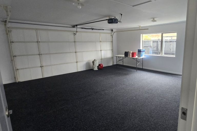 Photo of property in 48 Thornbury Crescent, East Tamaki Heights, Auckland, 2016