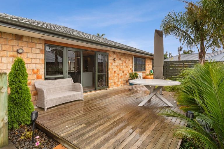 Photo of property in 69b Karamea Street, Whalers Gate, New Plymouth, 4310