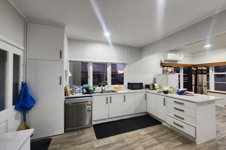 Photo of property in 13 Great South Road, Papatoetoe, Auckland, 2025