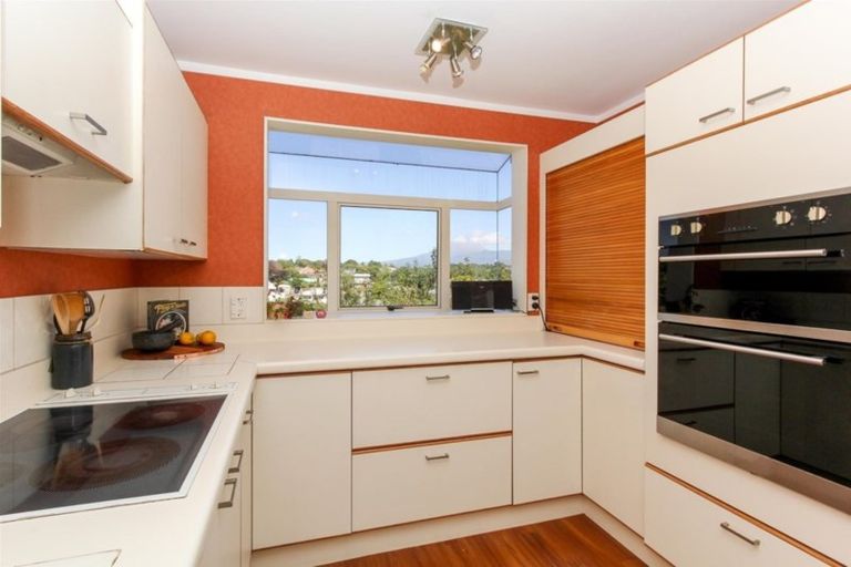 Photo of property in 15 Selwyn Street, Lower Vogeltown, New Plymouth, 4310
