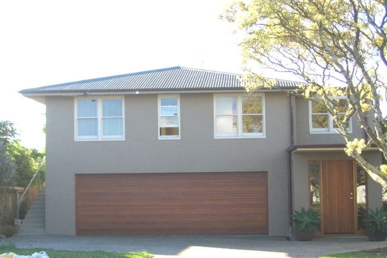 Photo of property in 39 Knights Road, Rothesay Bay, Auckland, 0630