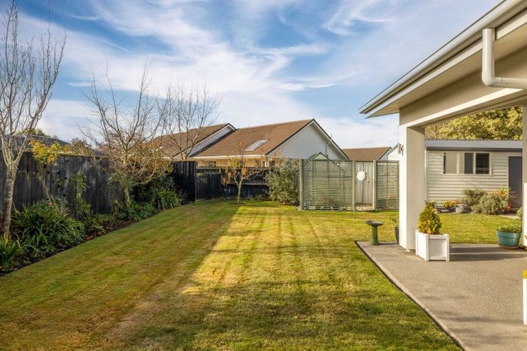 Photo of property in 52 Acacia Avenue, Rangiora, 7400