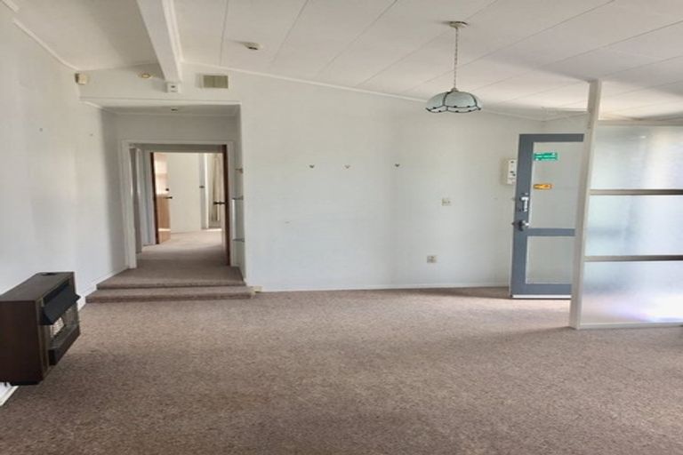 Photo of property in 12 Westwind Place, Feilding, 4702