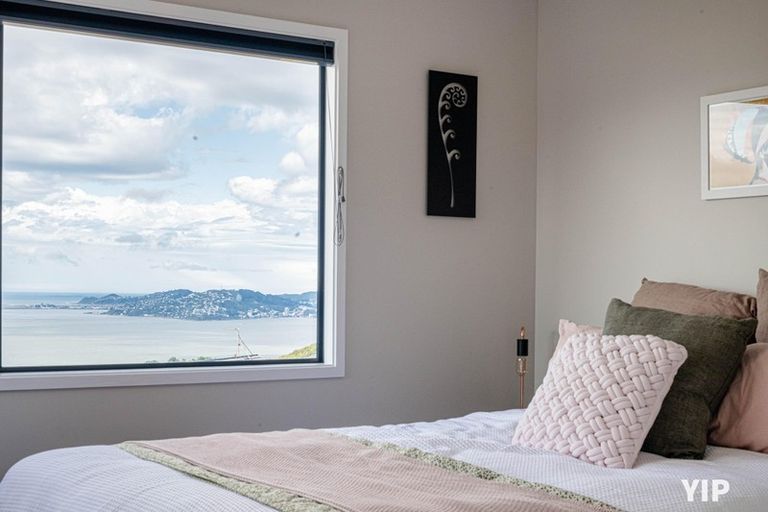 Photo of property in 79 Dress Circle, Newlands, Wellington, 6037