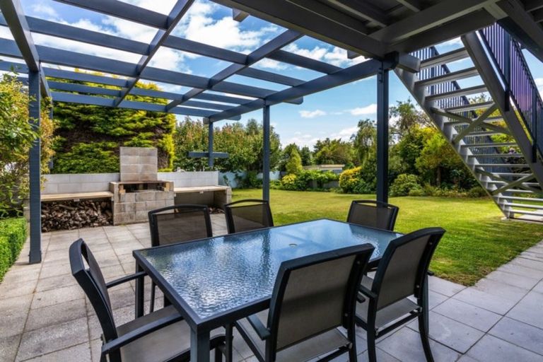 Photo of property in 20 Regents Grove, Richmond Heights, Taupo, 3330