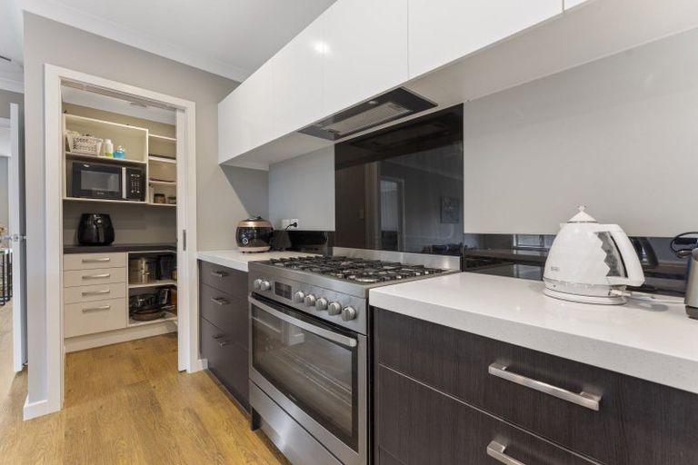 Photo of property in 16 Freedom Drive, Kelvin Grove, Palmerston North, 4414