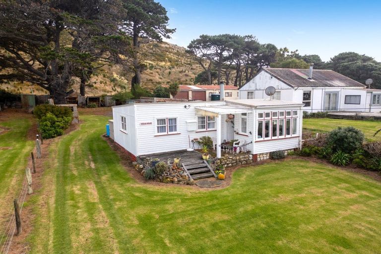 Photo of property in 1095 Mataikona Road, Mataikona, Tinui, 5889