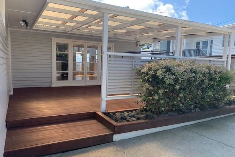 Photo of property in 214 West Tamaki Road, Glen Innes, Auckland, 1072