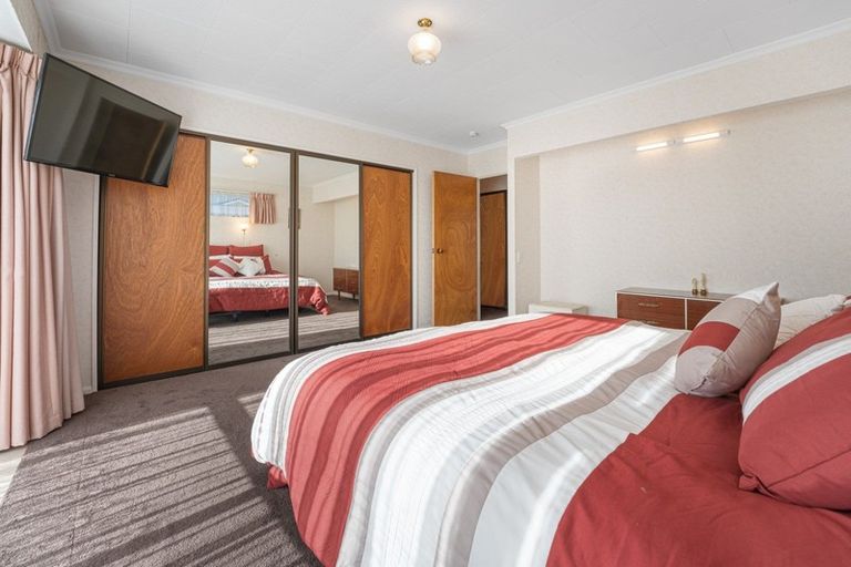 Photo of property in 1/27 Whiteley Street, Moturoa, New Plymouth, 4310