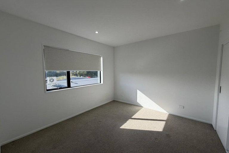 Photo of property in 39 Eileen Newey Place, Henderson, Auckland, 0612