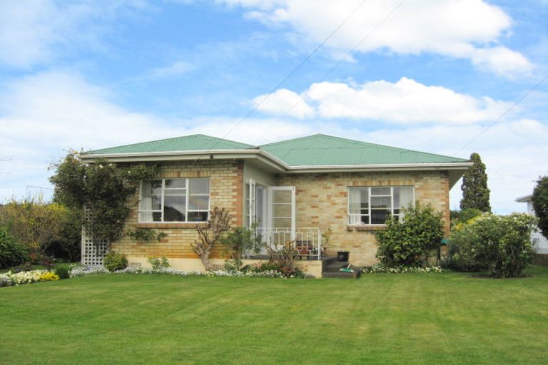 Photo of property in 107 Grey Street, College Estate, Whanganui, 4500