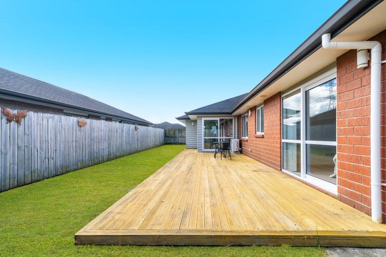 Photo of property in 16 Hihi Avenue, Takanini, 2112