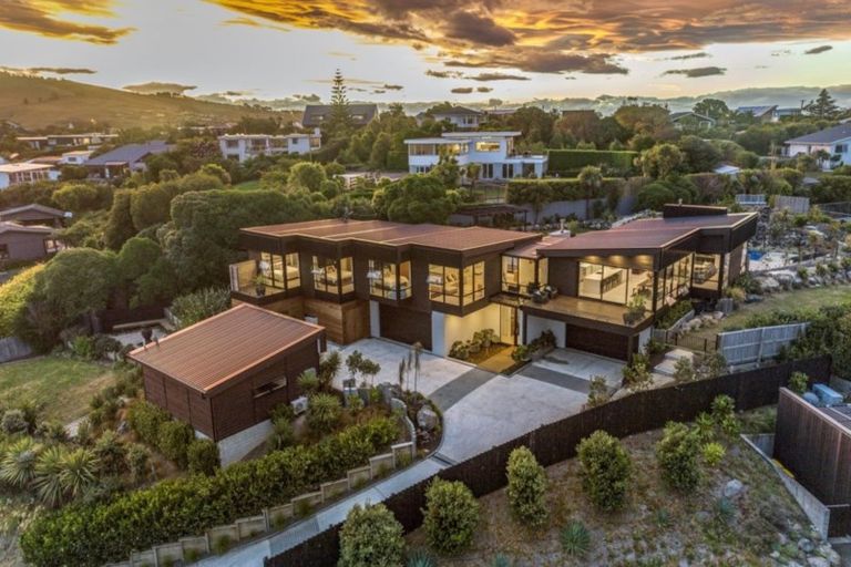 Photo of property in 1 Tirohanga Lane, Scarborough, Christchurch, 8081