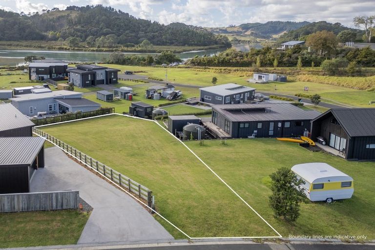 Photo of property in 4 Joyce Harsant Place, Cooks Beach, 3591