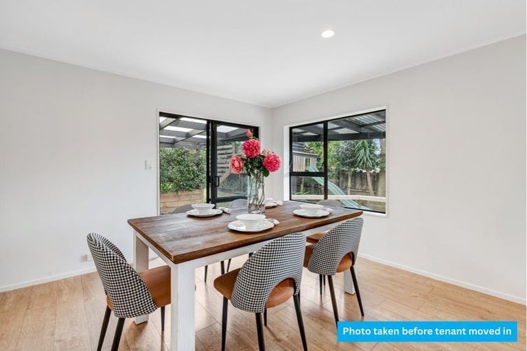 Photo of property in 1/1 Tern Place, Unsworth Heights, Auckland, 0632