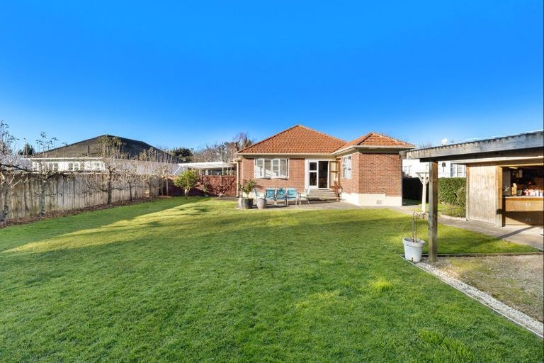 Photo of property in 79 Savage Crescent, West End, Palmerston North, 4412