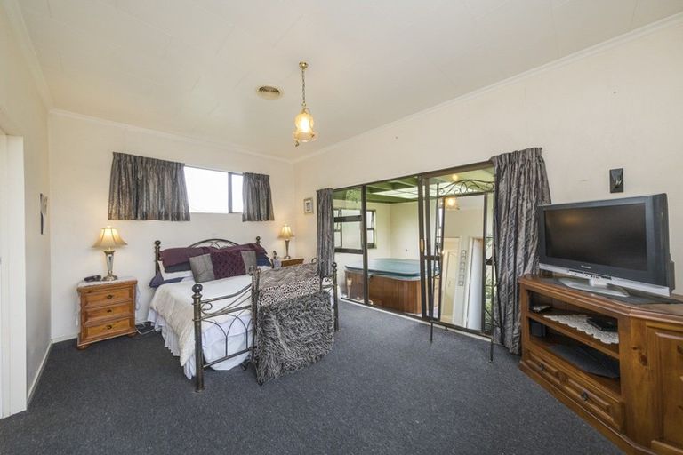 Photo of property in 9 Shamrock Street, Takaro, Palmerston North, 4412