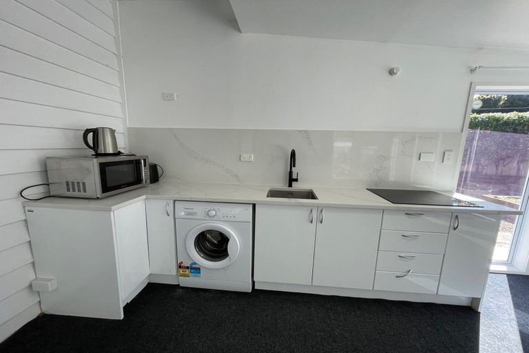 Photo of property in 283 Old North Road, Kumeu, 0892