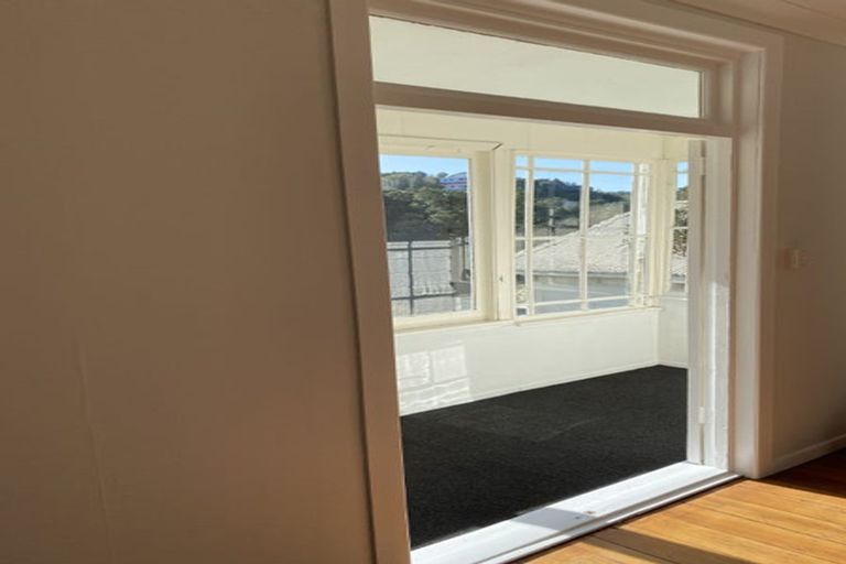 Photo of property in 183 Glenmore Street, Kelburn, Wellington, 6012