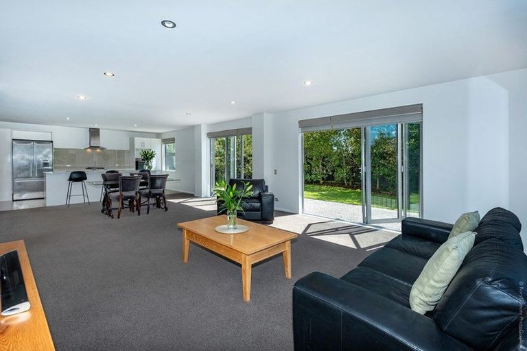 Photo of property in 18 Jennabelle Lane, Halswell, Christchurch, 8025