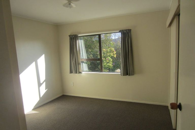 Photo of property in 58 Collins Avenue, Tawa, Wellington, 5028