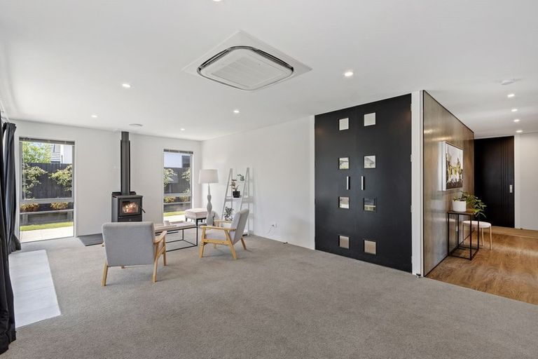 Photo of property in 33 Prestons Park Drive, Marshland, Christchurch, 8083