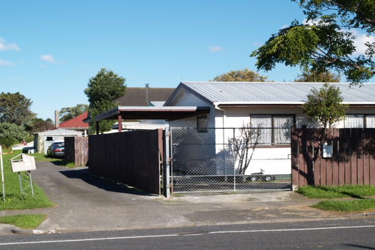 Photo of property in 2/42 Vine Street, Mangere East, Auckland, 2024